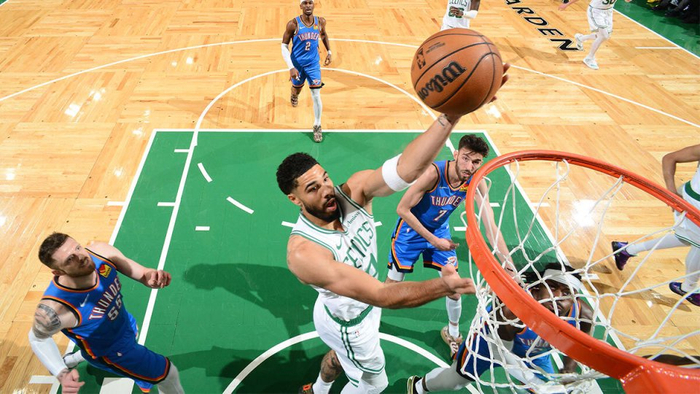 塔图姆复出第三周即获周最佳!连获赞美:七成功力的他也是联盟前十|凯尔特人|黄蜂|波士顿凯尔特人队|俄克拉荷马雷霆队|亚特兰大老鹰队_新浪体育_新浪新闻