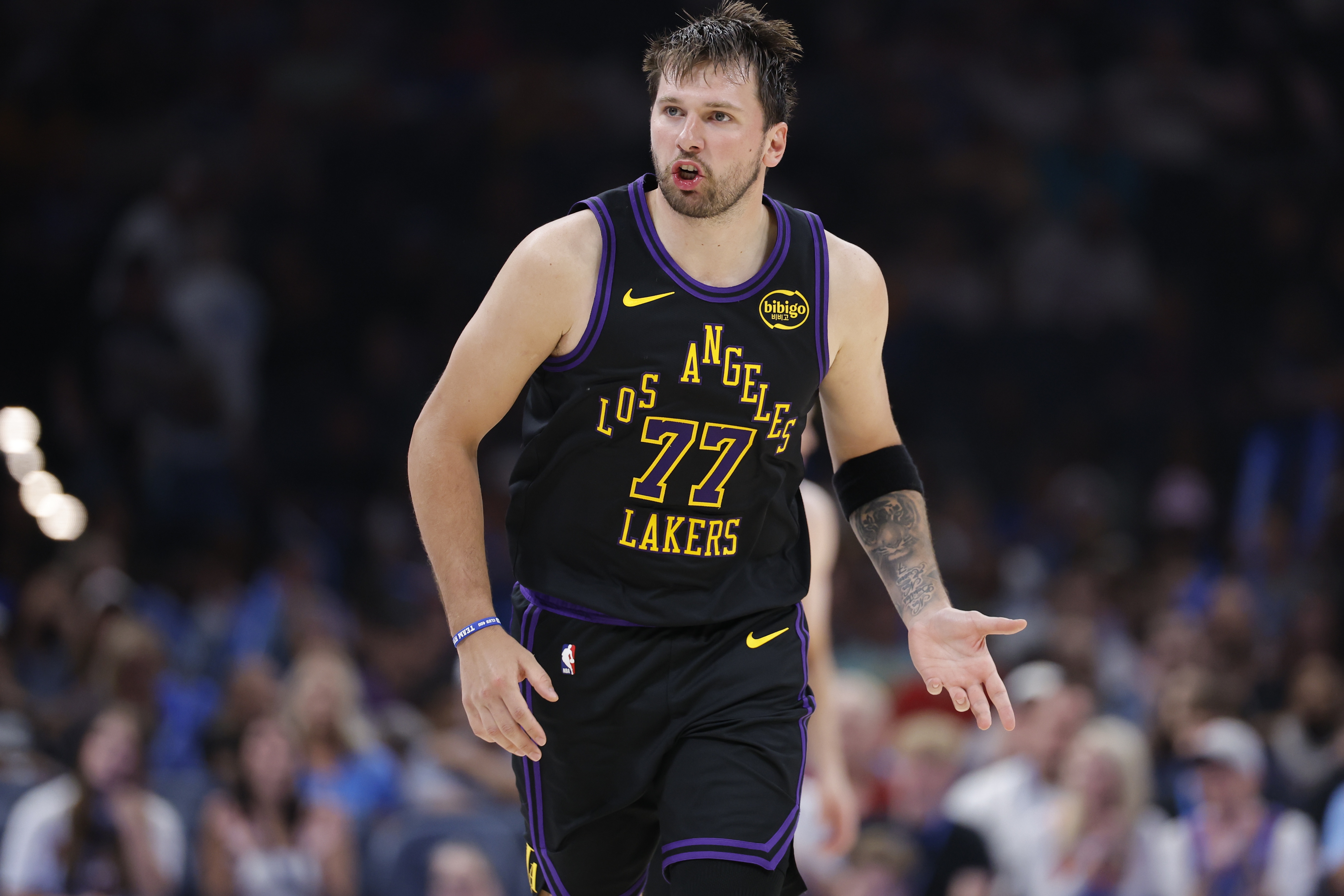 福彩3D-NBA三四月红黑榜:有人换队成诈骗犯 东皇展示最强形态