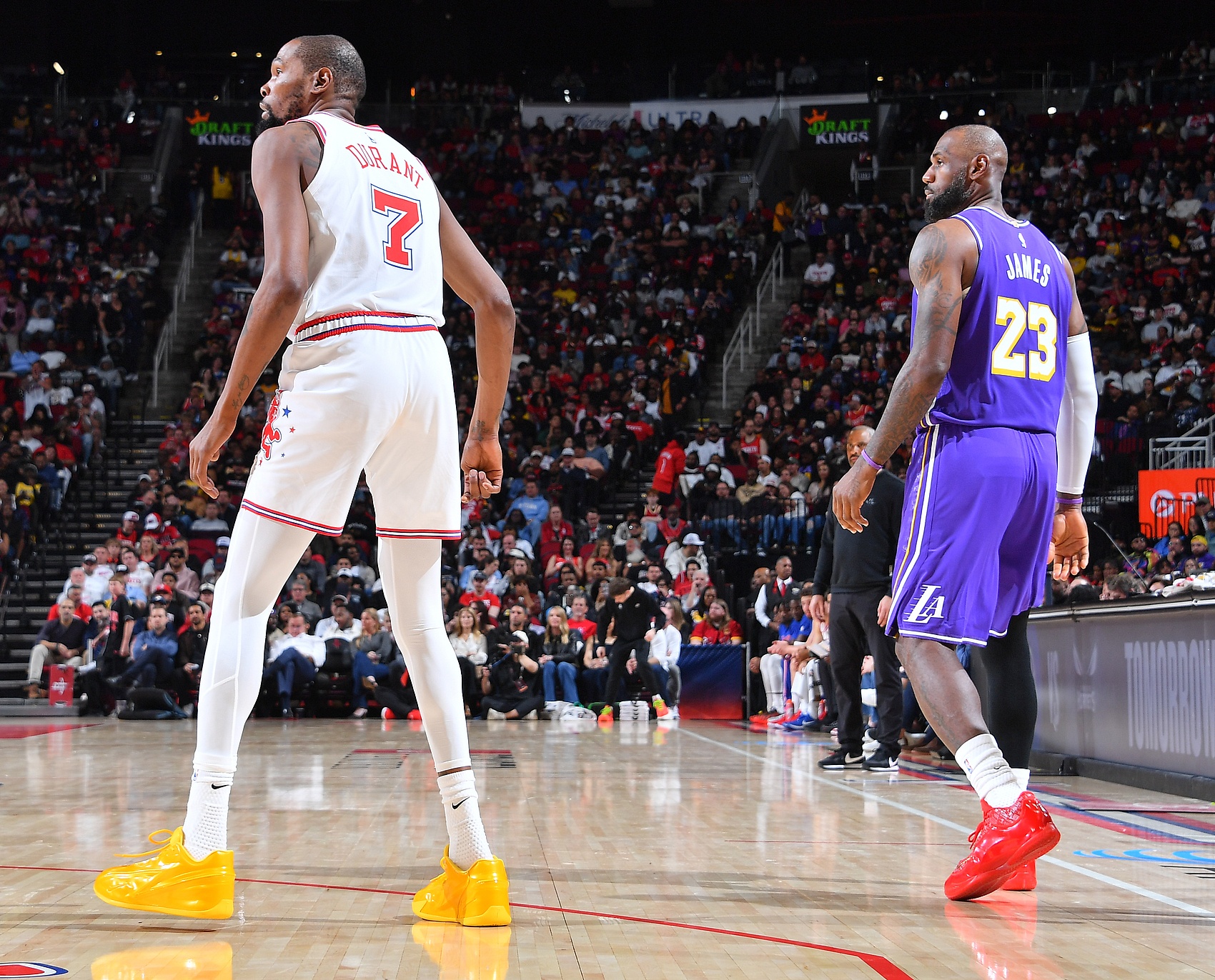 NBA彩经:火箭拿下湖人扳回一城 马刺拒爆冷胜开拓者再领跑